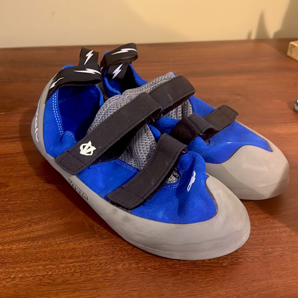 Evolv VIR3D climbing shoes
